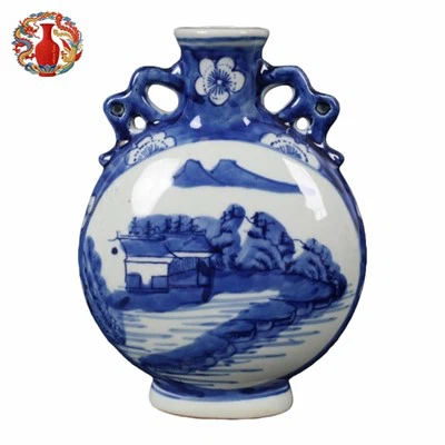 Blue and White Landscape Flattened Vase/Qianlong Period