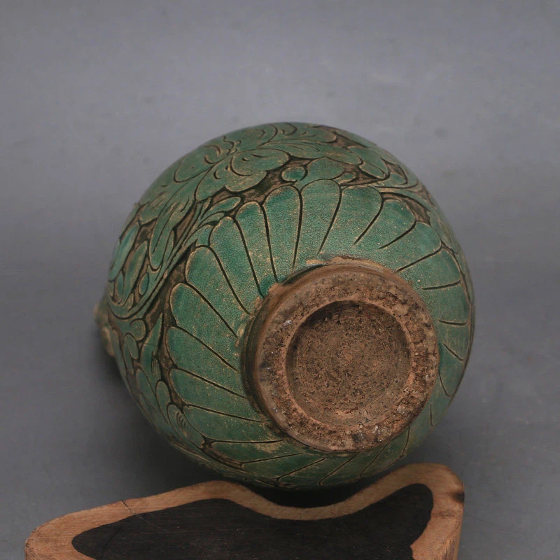 bottom-view bottom-view